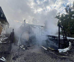 Tragiczny pożar domku letniskowego. Znaleziono ciało nastolatki