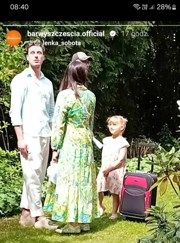 Barwy szczęścia nowy sezon na planie. Natalia (Maria Dejmek), Cezary (Marcel Opaliński), Lea (Lena Sobota)