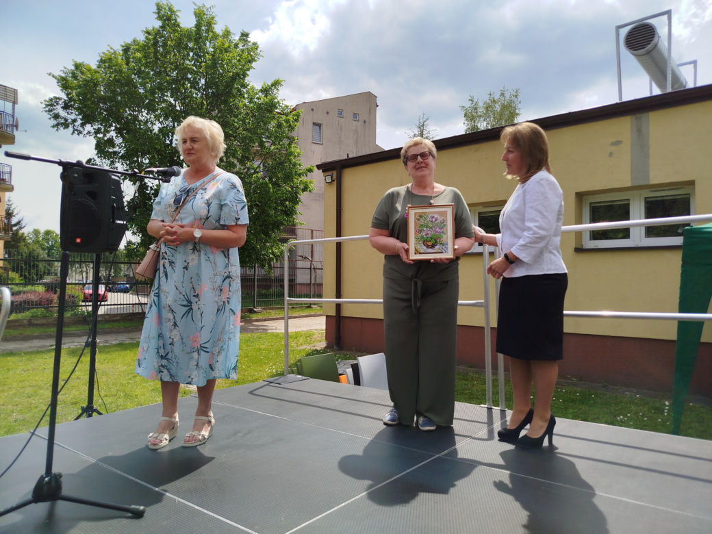 Przez lata ŚDS w Siedlcach działał w dwóch lokalizacjach, teraz już oficjalnie funkcjonuje w jednym miejscu, w budynkach dostosowanych do potrzeb osób z niepełnosprawnościami. 