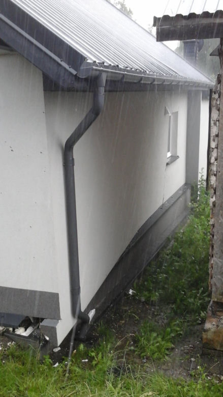 Lubelskie: To cud, że wszyscy żyją. Tir wjechał w budynek mieszkalny