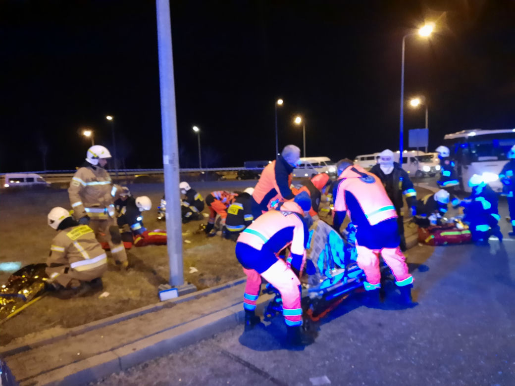 Tragiczny wypadek autokaru na autostradzie A4. Zdjęcia ratowników medycznych