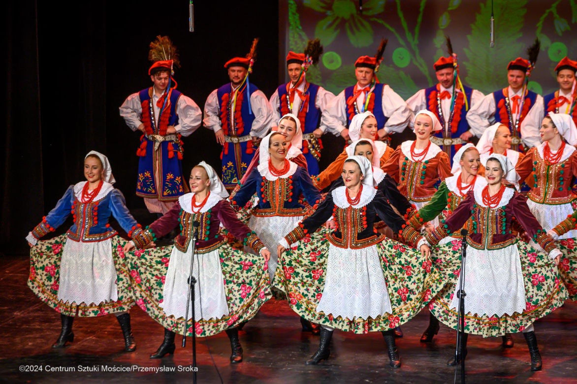 Koncert wielkanocny Zespołu Pieśni i Tańca Świerczkowiacy w Centrum Sztuki Mościce