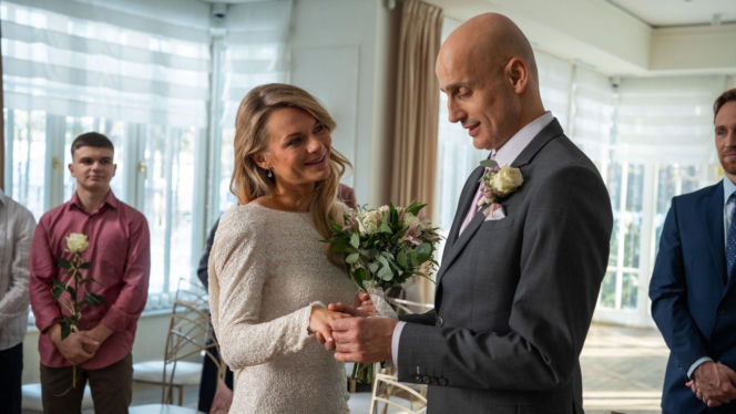 Na dobre i na złe odc. 988. Agata Woźnicka (Emilia Komarnicka), Rafał Konica (Robert Koszucki)