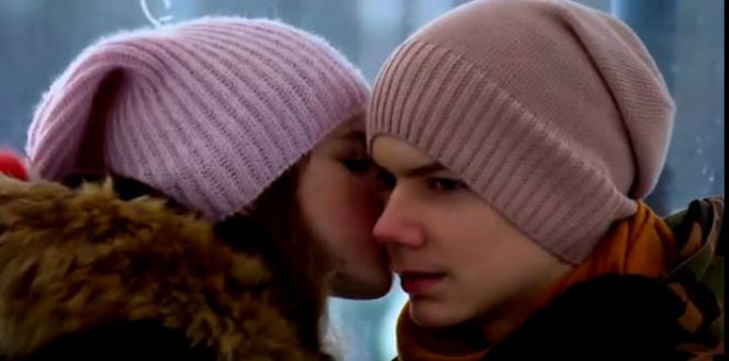 Barwy szczęścia. Zuzia (Anna Adamus), Filip Lisicki (Kuba Dyniewicz)