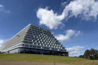 Gigantyczny hotel Gołębiewski w Pobierowie otwarty. To największy taki obiekt nad Bałtykiem 