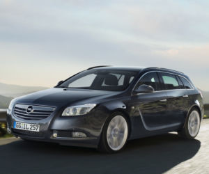 Opel Insignia Sports Tourer, model 2011