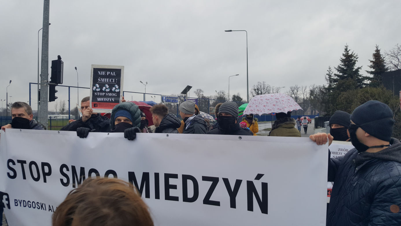 Akcja "Stop Smog" na bydgoskim Miedzyniu [ZDJĘCIA]