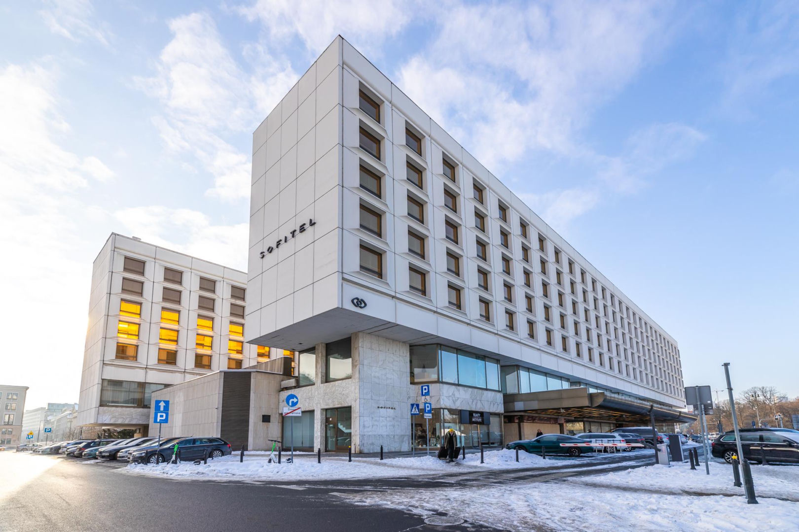 Hotel Sofitel (dawny Hotel Victoria) przy Placu Piłsudskiego w Warszawie