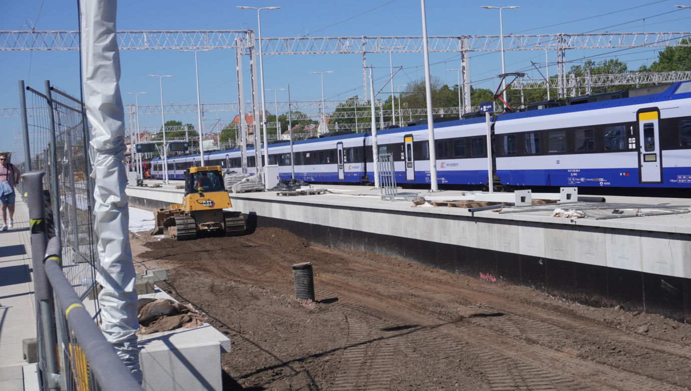 Dworzec Olsztyn Główny coraz bliżej. Budynek niemal na ukończeniu [ZDJĘCIA]