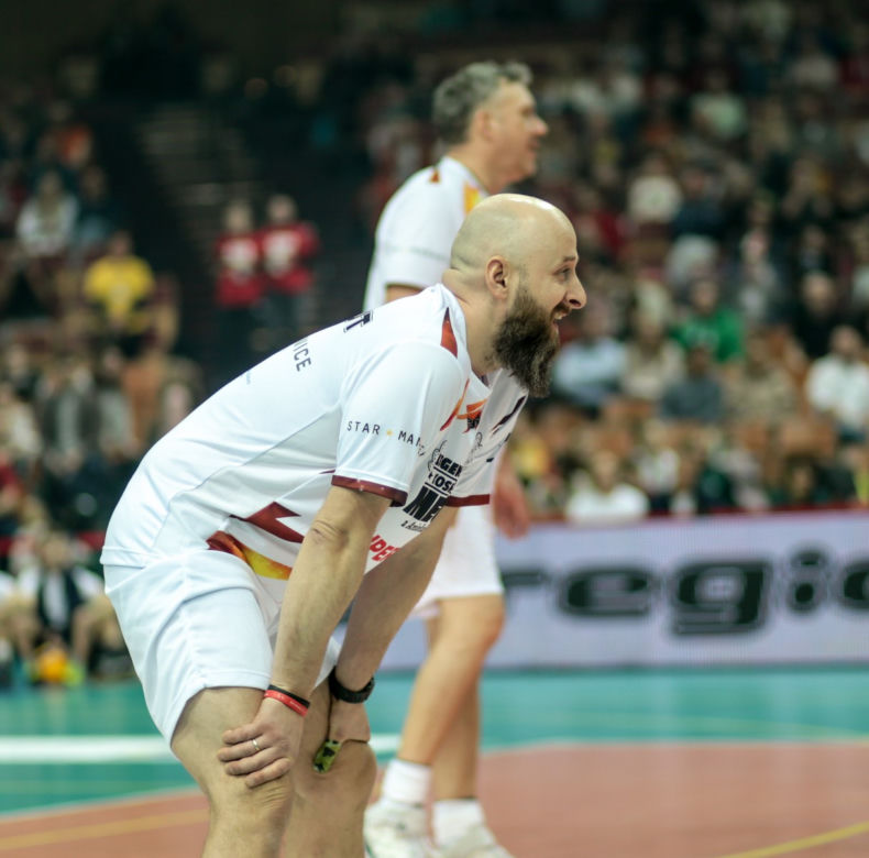 Legendarny Kosmiczny Mecz z Aniołami w Spodku: Gwiazdy zagrały dla Domu Aniołów Stróżów 