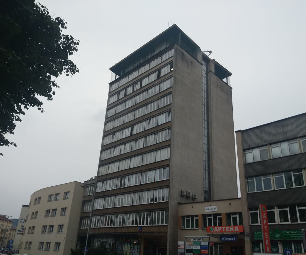 Część rzeszowskich urzędników przeniesie się do wieżowca na Targowej