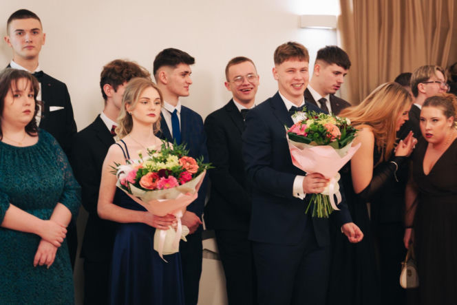 Studniówka 2026 maturzystów Zespołu Szkół Zawodowych nr 1 w Starachowicach