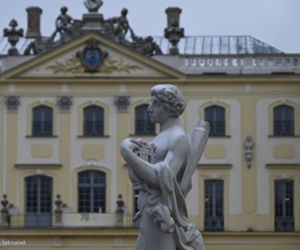 Nowe rzeźby w Ogrodach Branickich. To Flora, Ceres, Bachus i Saturn [ZDJĘCIA]