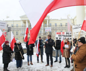 6500 ton toksycznych odpadów pod Warszawą. Mieszkańcy alarmują. „Żyjemy na tykającej bombie”