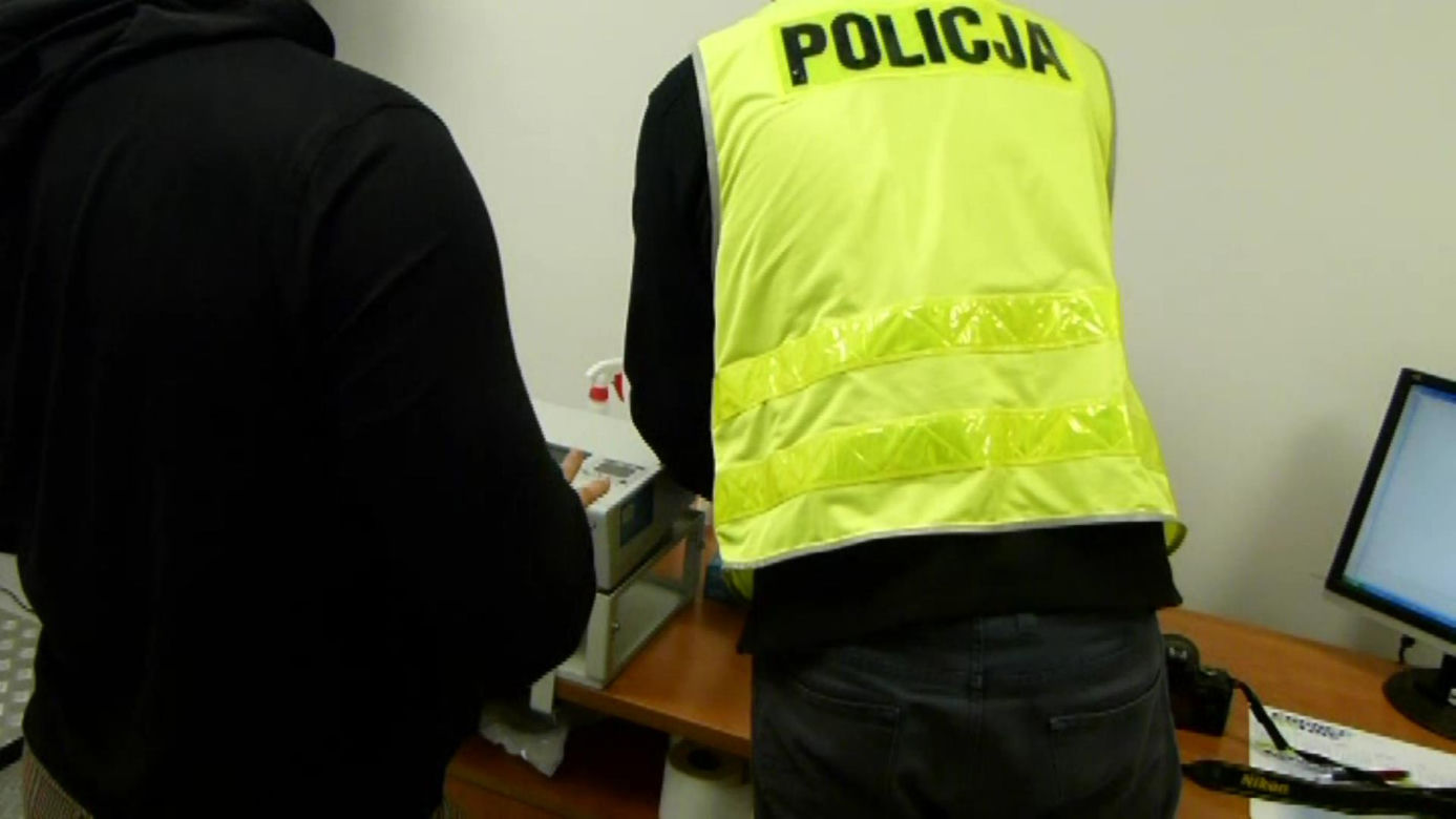 Akcja policji na trasie S-10. Kierowca golfa przewoził 1,5 kg marihuany!