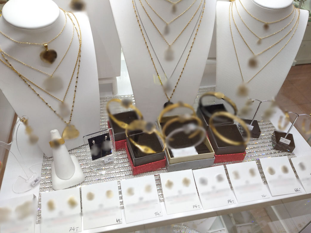 Podrabiana biżuteria w galeriach handlowych w Lublinie. KAS przejęło prawie 300 sztuk