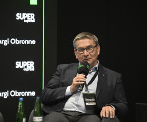 Warszawskie Targi Obronne.. Scena Niebieska Jak w czasie kryzysu zapewnić łączność satelitarną instytucjom państwa i instytucjom rządowym? Budowa suwerennego systemu: potrzeby oraz krajowe zdolności przemysłowe.