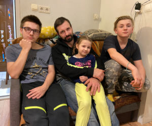 Łukasz Truszkowski został wdowcem z trójką dzieci, ich dom wymaga remontu