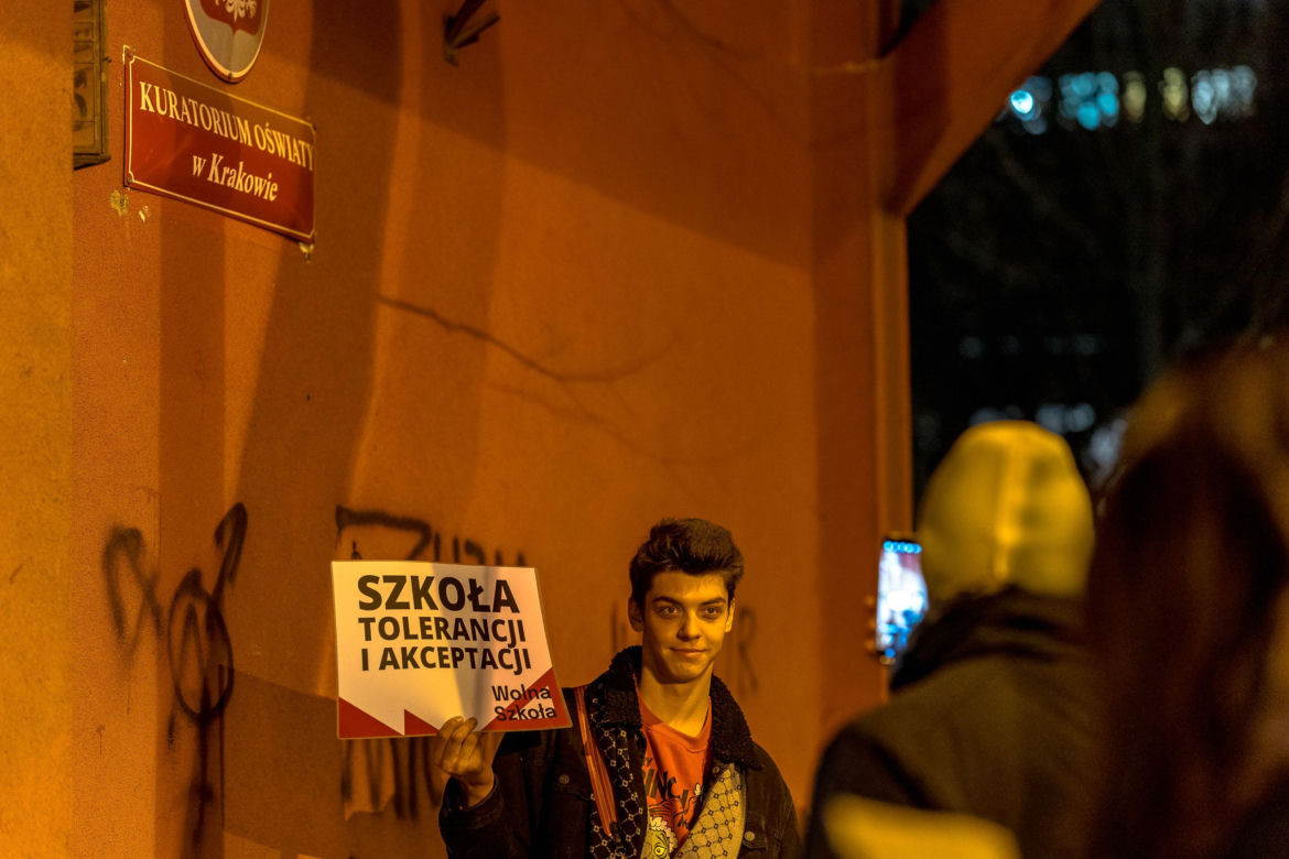 Taniec dla edukacji. Tak żegnano w Krakowie Barbarę Nowak