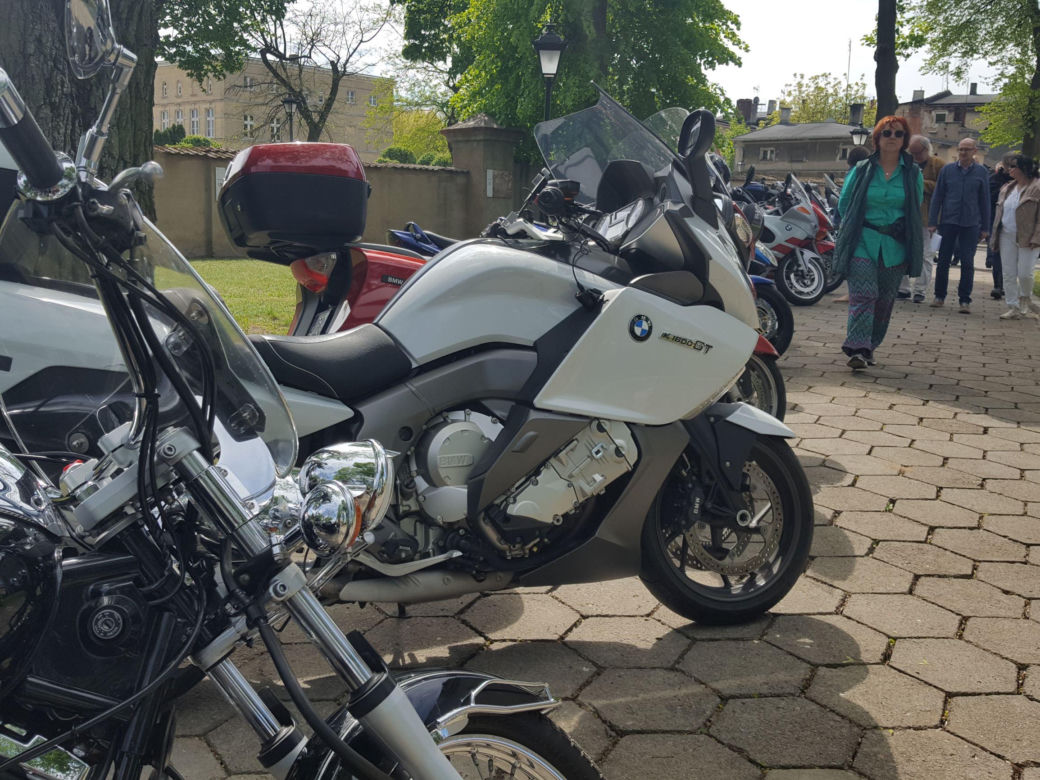 ​Setki motocyklistów na Wiosennym Święceniu Motocykli w Rydzynie