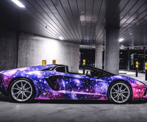 Lamborghini Aventador w galaktycznym lakierze
