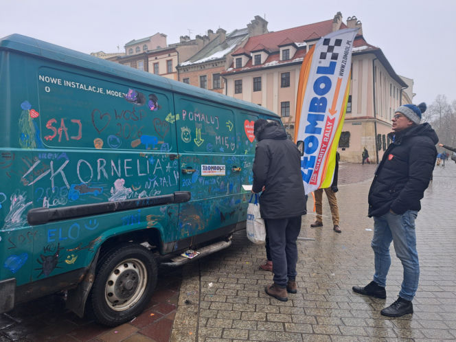 34. finał WOŚP w Krakowie. Legendarne pojazdy ZŁOMBOL na Małym Rynku