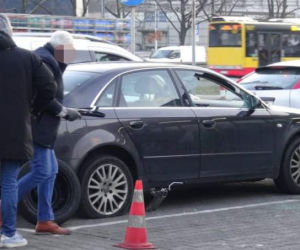 Napadli na samochód, w środku było złoto i dolary! 72-latek stracił łącznie 200 tys. zł