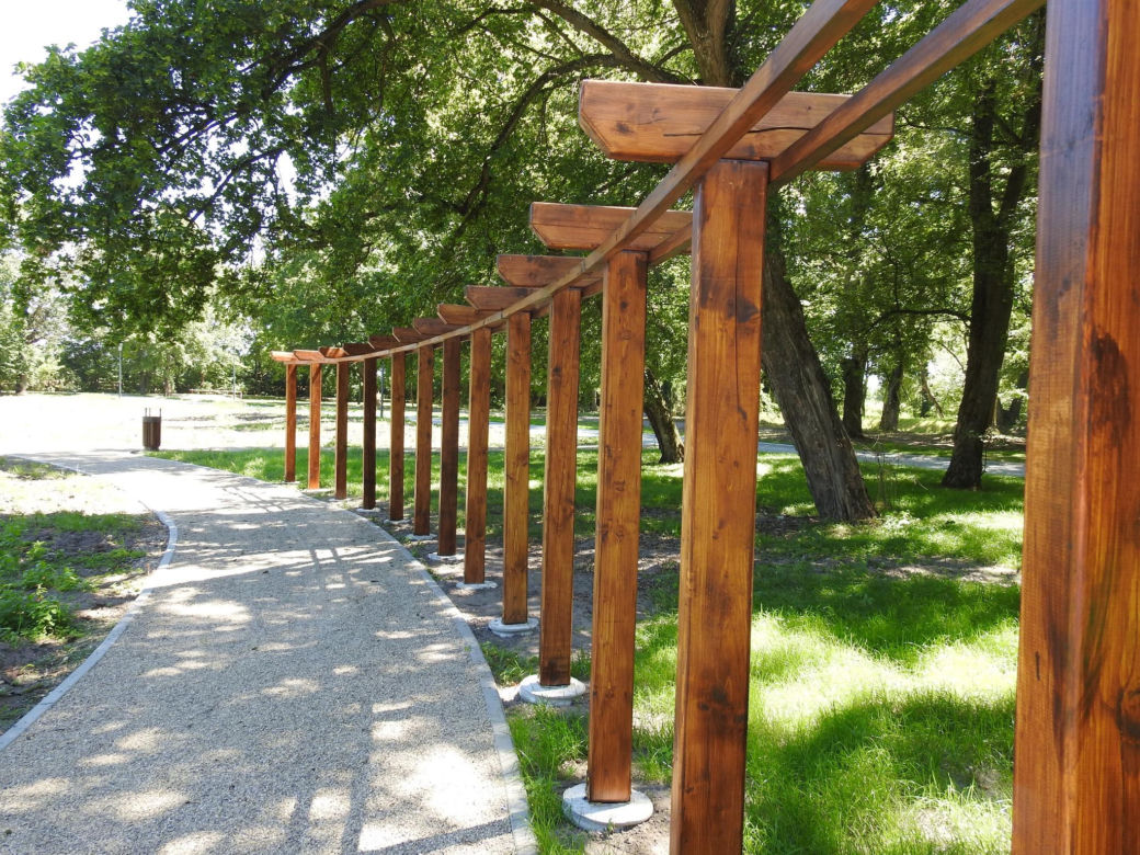 Park w Ruszczy koło Połańca