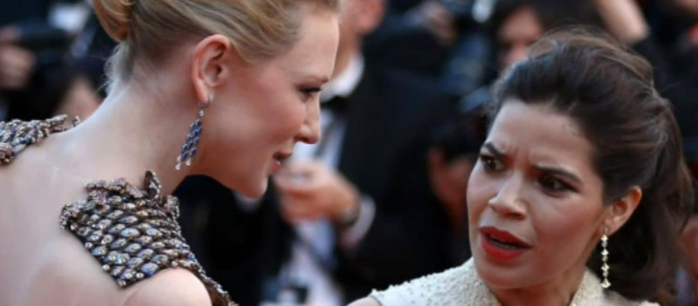 Skandal w Cannes, fan wszedł pod sukienkę Ameriki Ferrery