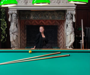 Co naprawdę dzieje się w zamku Zdrajców? Mamy zdjęcia zza kulis hitu TVN!