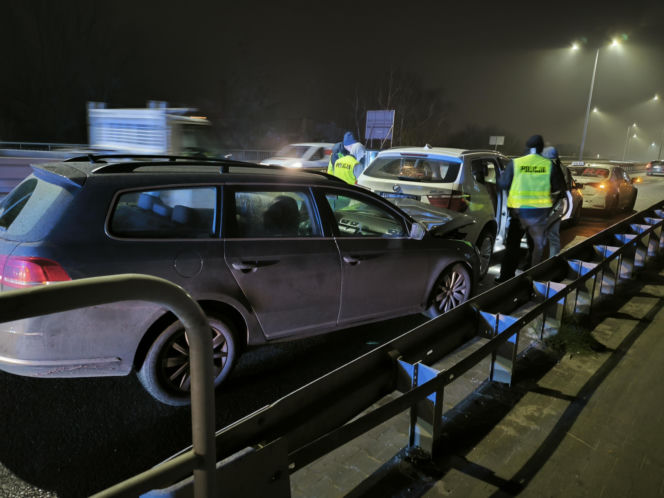 Stłuczka na wiadukcie