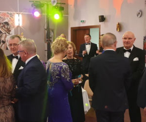 XVII Uniwersytecki Bal Charytatywny w Olsztynie. Sala była wypełniona po brzegi 