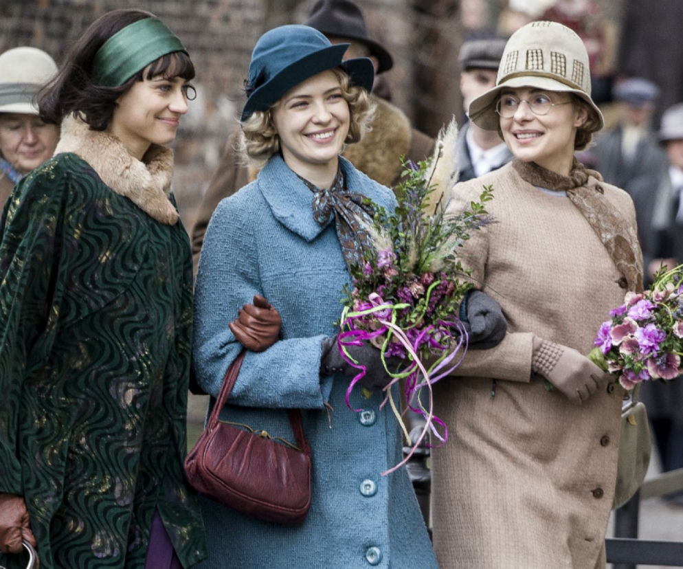 Drogi wolności odc. 7. Marynia (Paulina Gałązka), Alina (Katarzyna Zawadzka), Lala (Julia Rosnowska)