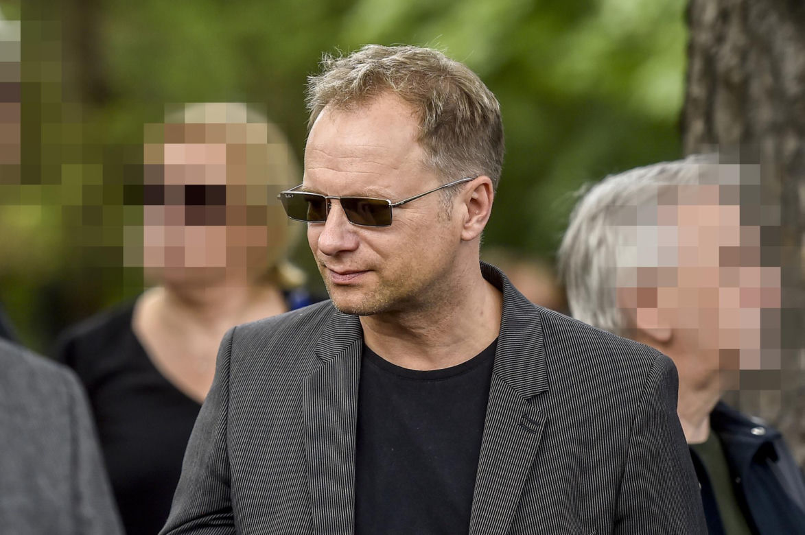 Barys Szyc na pogrzebie Arkadiusza Tomiaka