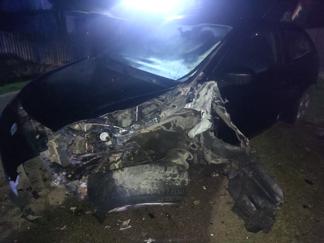 Dwa samochody roztrzaskane, są ranni. Dramatyczny wypadek pod Wyszkowem
