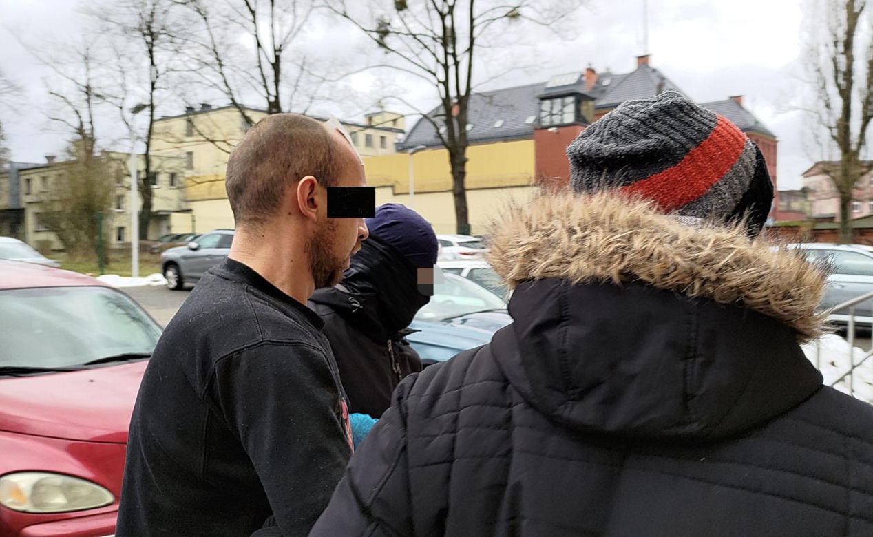 Grzegorz zatłukł Karolinę siekierą, bo odeszła do innego? Wstrząsające ustalenia