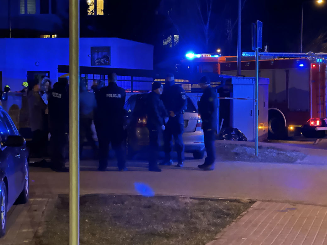 Brutalne morderstwo w Legionowie. Nożem kuchennym zabili młodego chłopaka. Nocna obława zakończona sukcesem