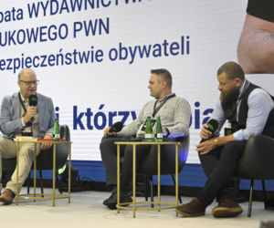 Warszawskie Targi Obronne. Scena Biała. Stawić czoła wojnie. Zostać czy wyjechać – Debata WYDAWNICTWA NAUKOWEGO PWN o bezpieczeństwie obywateli