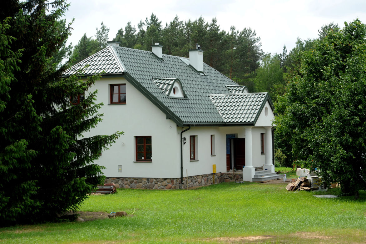 Oblejemy z Bronkiem nowy dworek