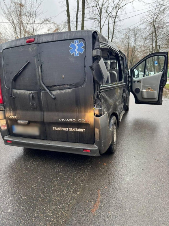 Pabianice. Śmiertelny wypadek w drodze do szpitala. Jedna osoba nie żyje, pięć zostało rannych [ZDJĘCIA].