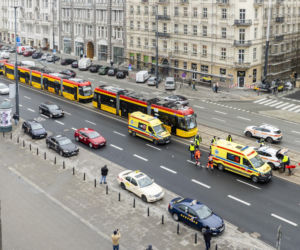 Potrącenie pieszego przez tramwaj w Warszawie