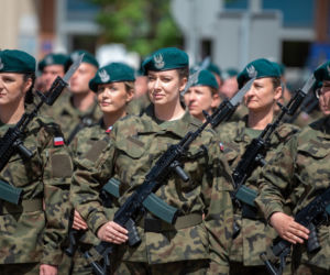 Kobiety w Wojsku Polskim. Polki chętnie odbywają dobrowolną zasadniczą służbę wojskową