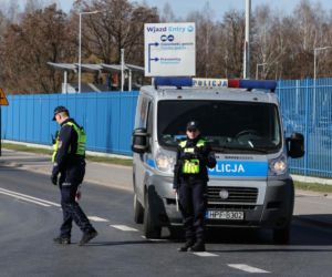 Strzały w łódzkiej fabryce, 400 osób ewakuowanych. Trwa obława