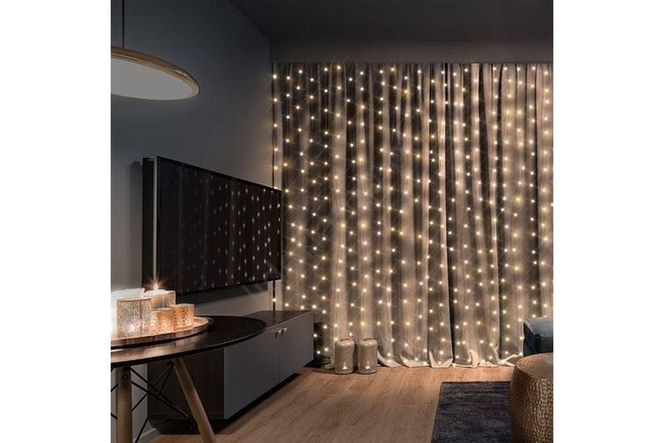 Świetlne dekoracje na Boże Narodzenie