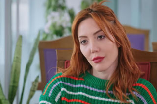 Panna młoda, odcinek 32: Yonca nie rezygnuje ze swoich planów i podejmuje kolejne próby zwrócenia na siebie uwagi Nusreta