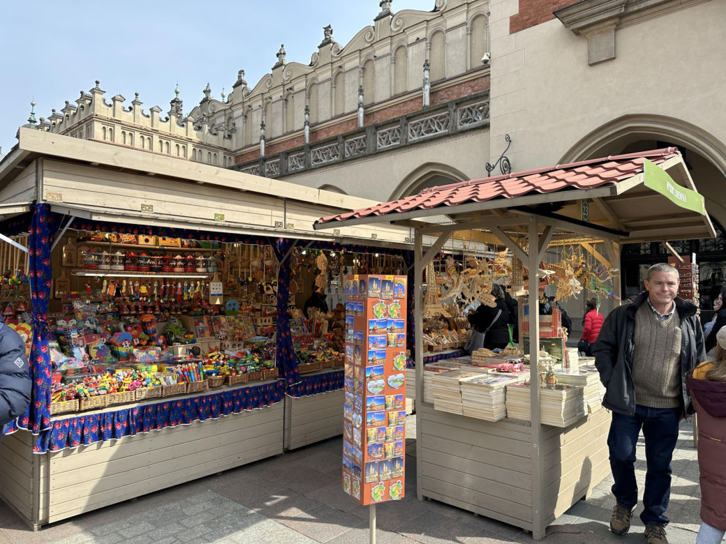 W Krakowie wystartował jarmark wielkanocny. Sprawdziliśmy tegoroczne ceny!