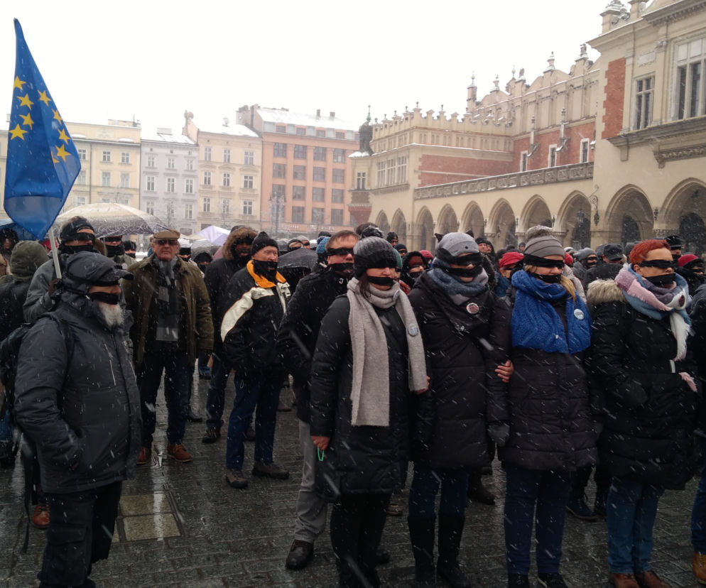 Niemy protest na Rynku Głównym