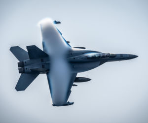 Super Hornety nie pójdą szybko na emeryturę. US Navy inwestuje w modernizacje