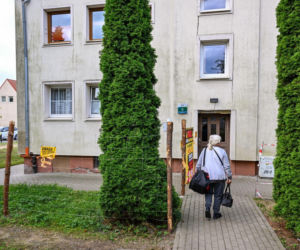 Uszkodzona kamienica przy ul. Hożej w Szczecinie