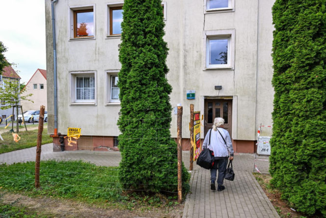 Uszkodzona kamienica przy ul. Hożej w Szczecinie